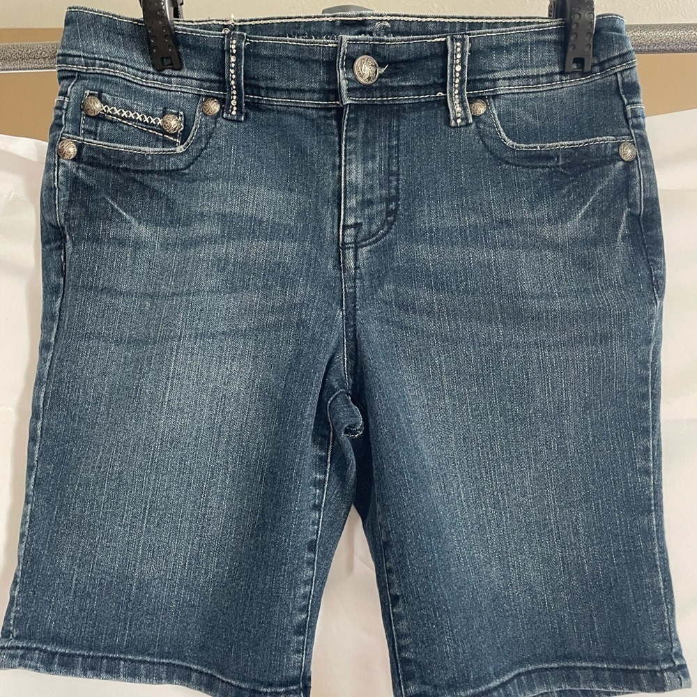 Women's Blue Embellished Jeans size 6P style & company - Picture 2 of 3